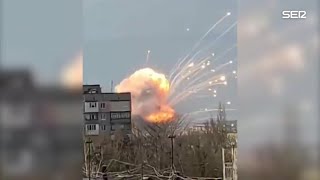 Las sobrecogedoras imágenes de los bombardeos en Ucrania [upl. by Los332]