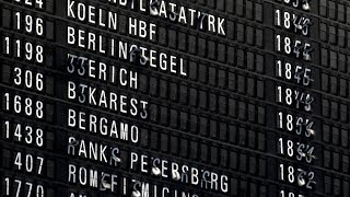 The wonderful splitflap Departure Board at Frankfurt Airport [upl. by Eiramanna]